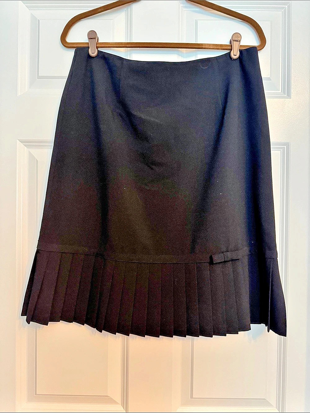 AGB Black Pleated Skirt Size 12 Like New